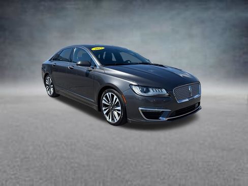 Used 2019 Lincoln MKZ Reserve FWD image 4