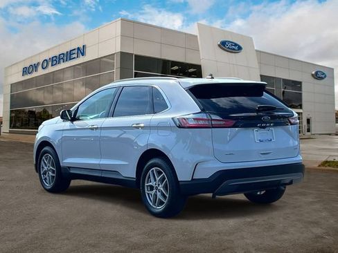 Certified 2024 Ford Edge SEL w/ Convenience Package AWD/4WD image 3