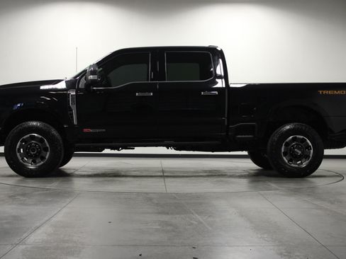 Used 2024 Ford F250 Platinum w/ Tremor Off-Road Package AWD/4WD image 7