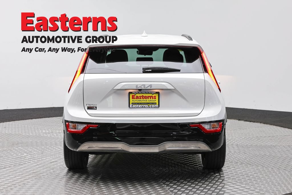 Used 2023 Kia Niro Wind w/ Wind Preserve Package FWD image 7