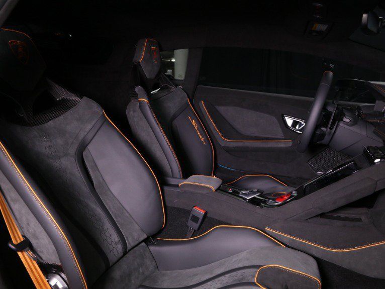 Used 2024 Lamborghini Huracan Sterrato AWD/4WD image 18