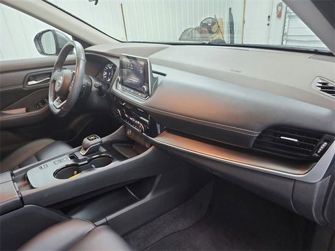 Used 2023 Nissan Rogue SV w/ SV Premium Package image 72