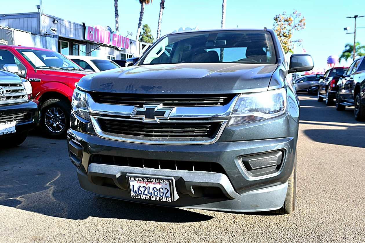 Used 2017 Chevrolet Colorado LT RWD image 2