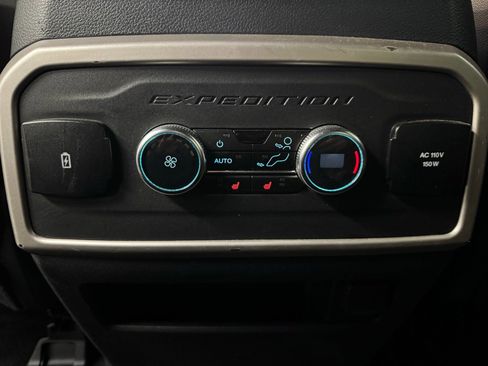 Used 2024 Ford Expedition Limited image 34