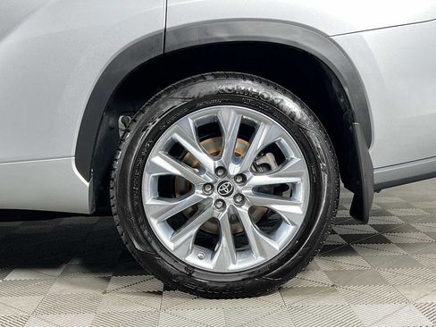 Used 2023 Toyota Highlander Limited AWD/4WD image 33