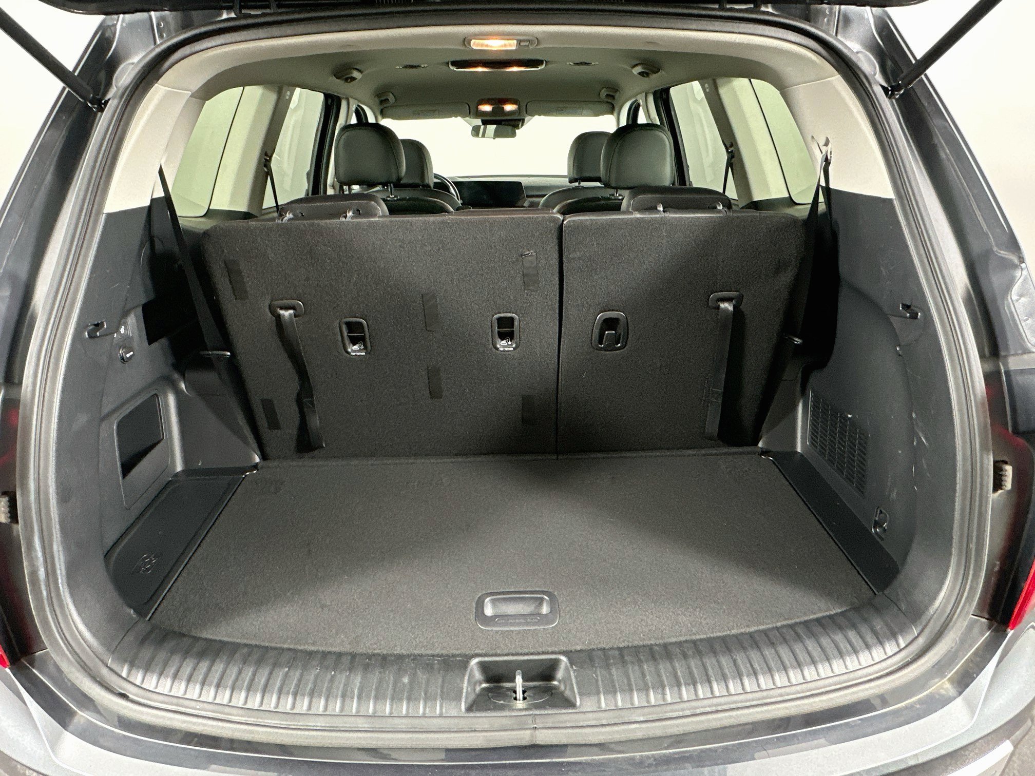 Used 2024 Kia Telluride S FWD image 30
