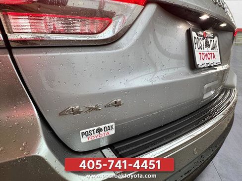 Used 2018 Jeep Grand Cherokee Limited AWD/4WD image 24