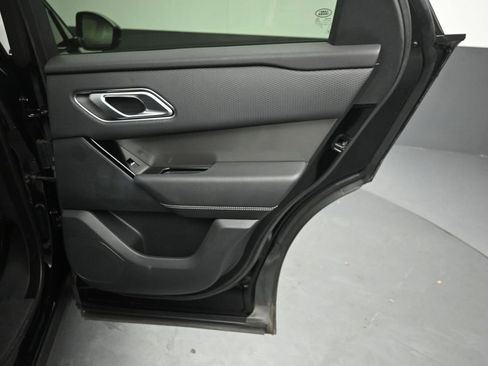 Used 2019 Land Rover Range Rover Velar S image 27