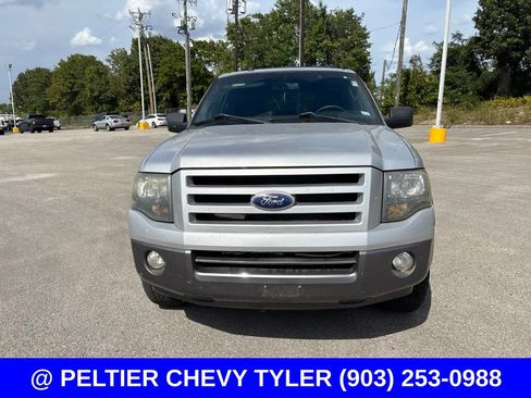 Used 2011 Ford Expedition XLT w/ 202A Rapid Spec Order Code RWD image 2