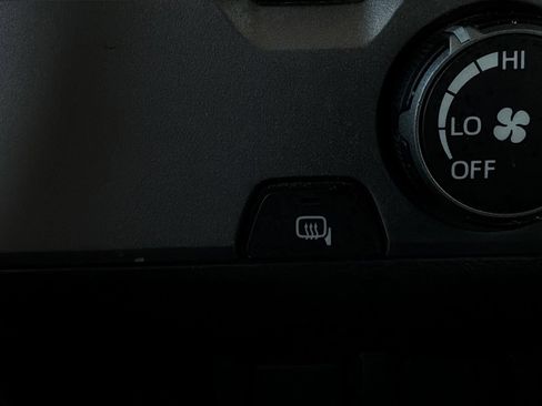 Used 2021 Toyota Tacoma SR w/ SR Convenience Package RWD image 27