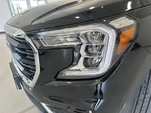 Used 2023 GMC Terrain SLE FWD image 11