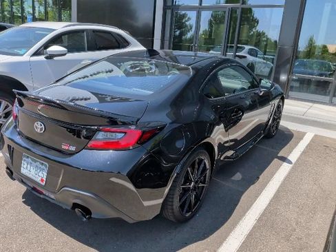 Used 2023 Toyota GR86 Premium w/ ALL Weather Mat Package (TMS) RWD image 3
