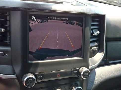 Used 2020 RAM 1500 Big Horn AWD/4WD image 4