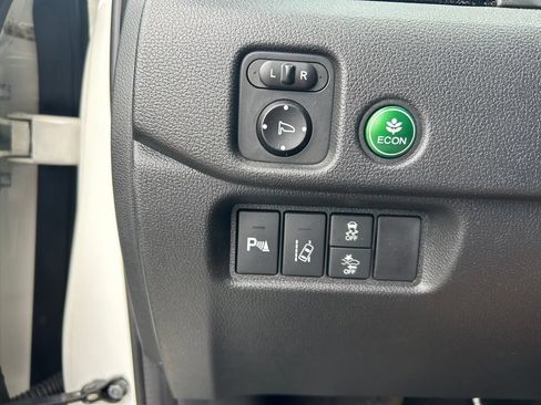 Used 2017 Honda Pilot Touring image 20