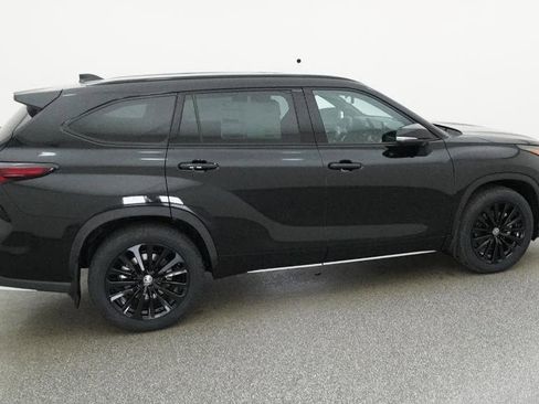 New 2026 Toyota Highlander XSE image 10