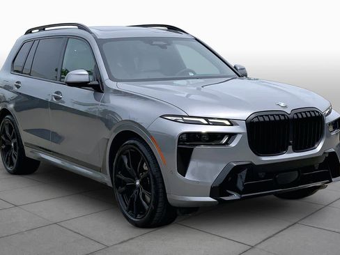 Certified 2025 BMW X7 xDrive40i w/ M Sport Package AWD/4WD image 2