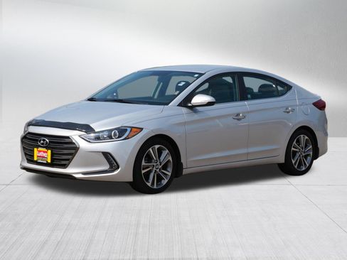 Used 2017 Hyundai Elantra Limited FWD image 3