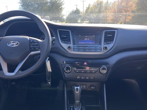 Used 2017 Hyundai Tucson SE image 27