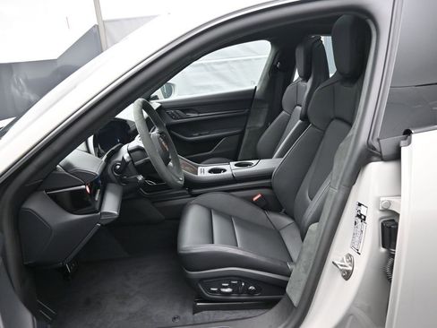 New 2026 Porsche Taycan GTS image 5