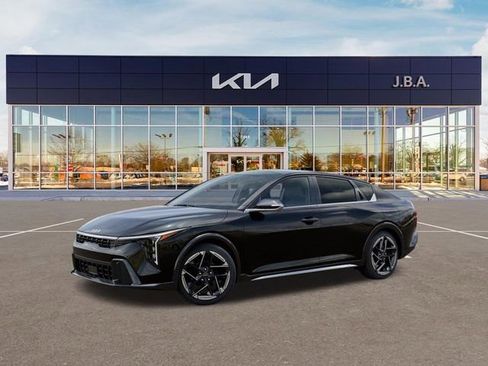 New 2026 Kia K4 GT-Line image 3