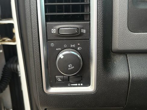 Used 2017 RAM 1500 Lone Star RWD image 11