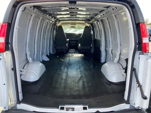 Used 2024 Chevrolet Express 2500 Extended image 14