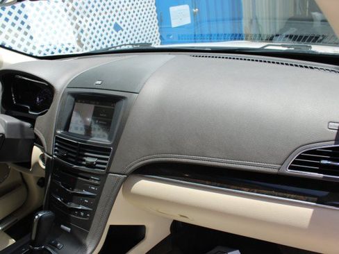 Used 2018 Lincoln MKT AWD w/ Technology Package image 24
