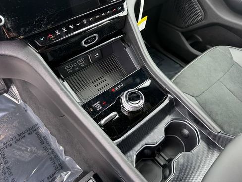 New 2026 Jeep Grand Cherokee Altitude AWD/4WD image 21