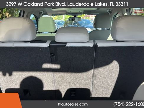 Used 2018 Volkswagen Tiguan SE w/ Panoramic Sunroof Package FWD image 48