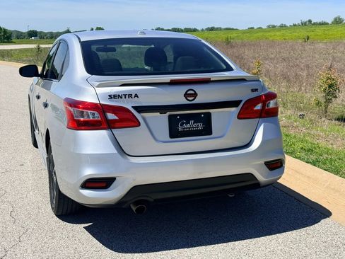 Used 2019 Nissan Sentra SR FWD image 14