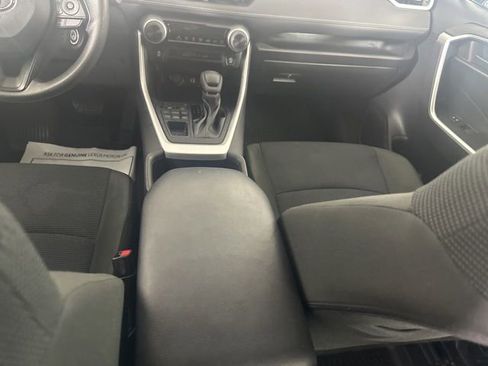 Used 2023 Toyota RAV4 LE AWD/4WD image 21