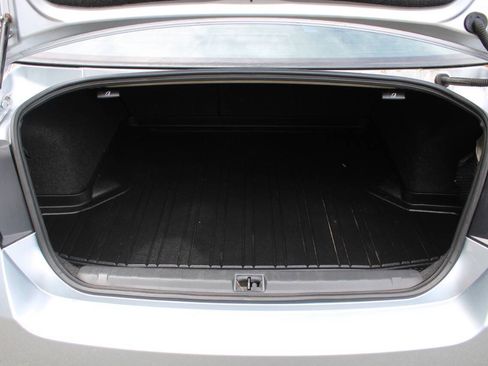 Used 2013 Subaru Legacy 2.5i Limited AWD/4WD image 16