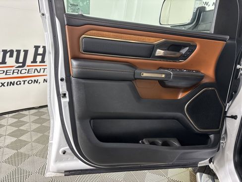 Used 2022 RAM 1500 Limited w/ Bed Utility Group image 8