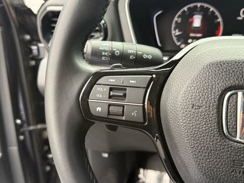 Used 2023 Honda Pilot Touring image 18