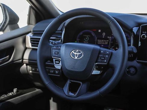 New 2026 Toyota Camry XSE FWD image 17
