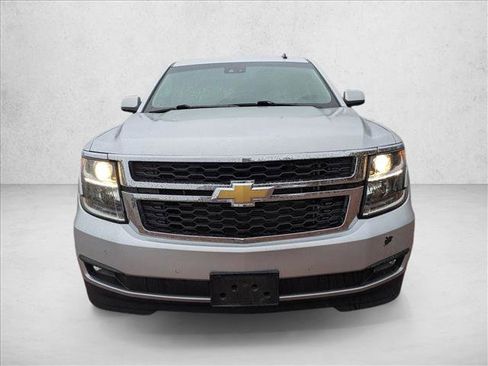 Used 2015 Chevrolet Suburban LT w/ Luxury Package AWD/4WD image 2