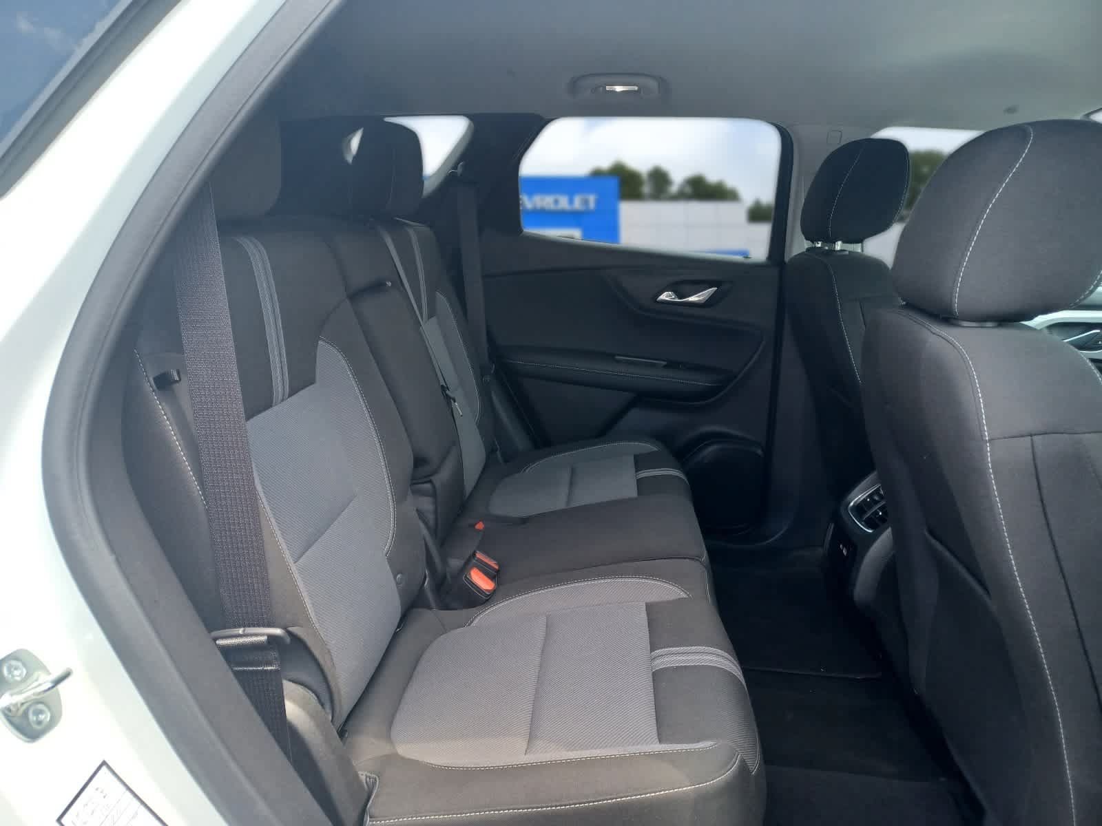 Used 2025 Chevrolet Blazer LT AWD/4WD image 19