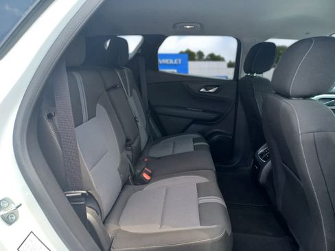 Used 2025 Chevrolet Blazer LT AWD/4WD image 19