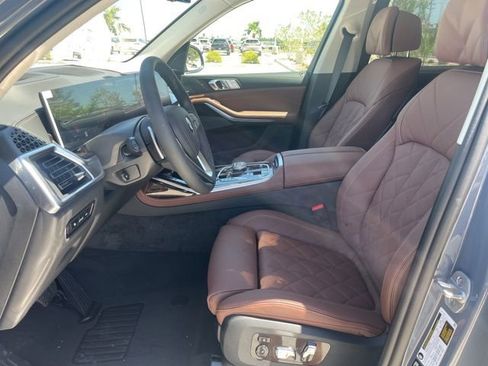 New 2026 BMW X7 xDrive40i w/ Premium Package AWD/4WD image 15