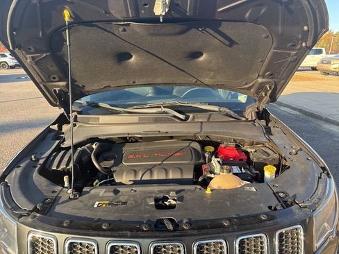 Used 2019 Jeep Compass Latitude image 34