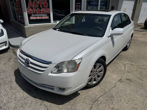 Used 2006 Toyota Avalon XLS FWD image 2