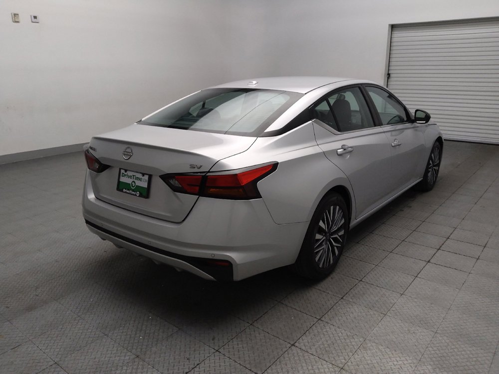 Used 2024 Nissan Altima 2.5 SV FWD image 9