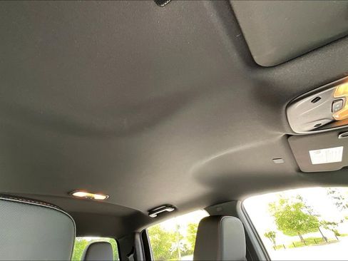 Used 2024 Chevrolet Colorado Z71 w/ Z71 Convenience Package 2 image 22