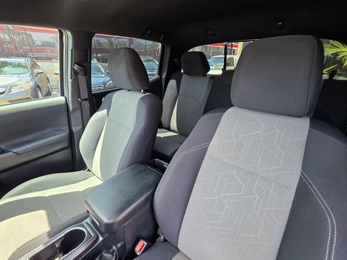 Used 2021 Toyota Tacoma TRD Off-Road w/ Technology Package AWD/4WD image 25