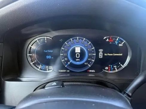 Used 2018 Cadillac Escalade ESV Premium Luxury RWD image 24