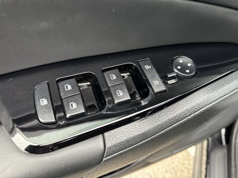 Used 2025 Kia Sportage X-Line AWD/4WD image 15