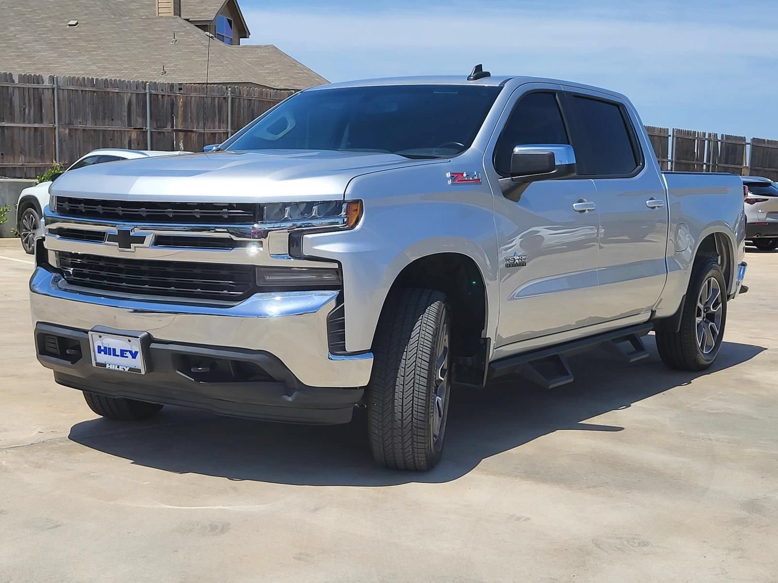 Used 2019 Chevrolet Silverado 1500 LT w/ Texas Edition AWD/4WD image 2