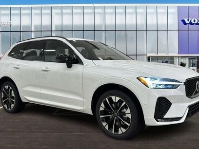 Used 2026 Volvo XC60 B5 Plus w/ Protection Package Premier