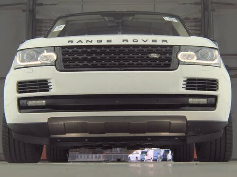 Used 2016 Land Rover Range Rover Supercharged image 9