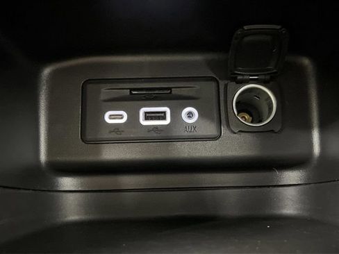 Used 2023 Chevrolet Equinox RS w/ RS Leather Package image 26